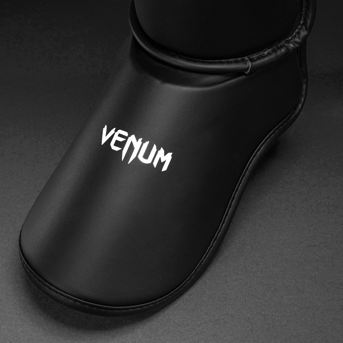 Venum Contender 1.5 Shin Guards - Black/White
