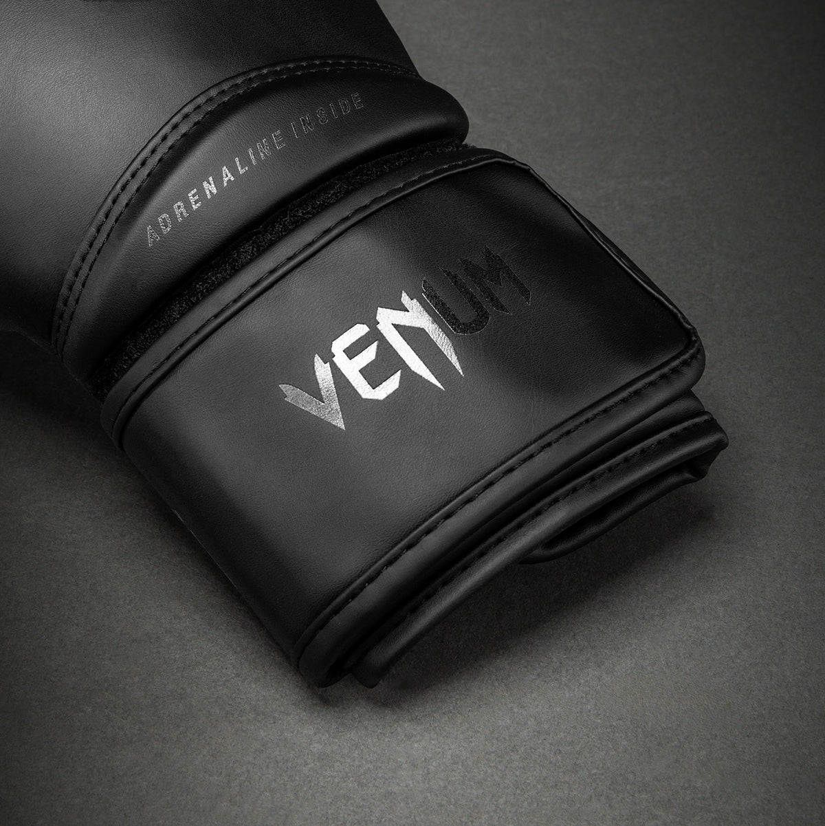 Venum Contender 1.5 Boxing Gloves - Black