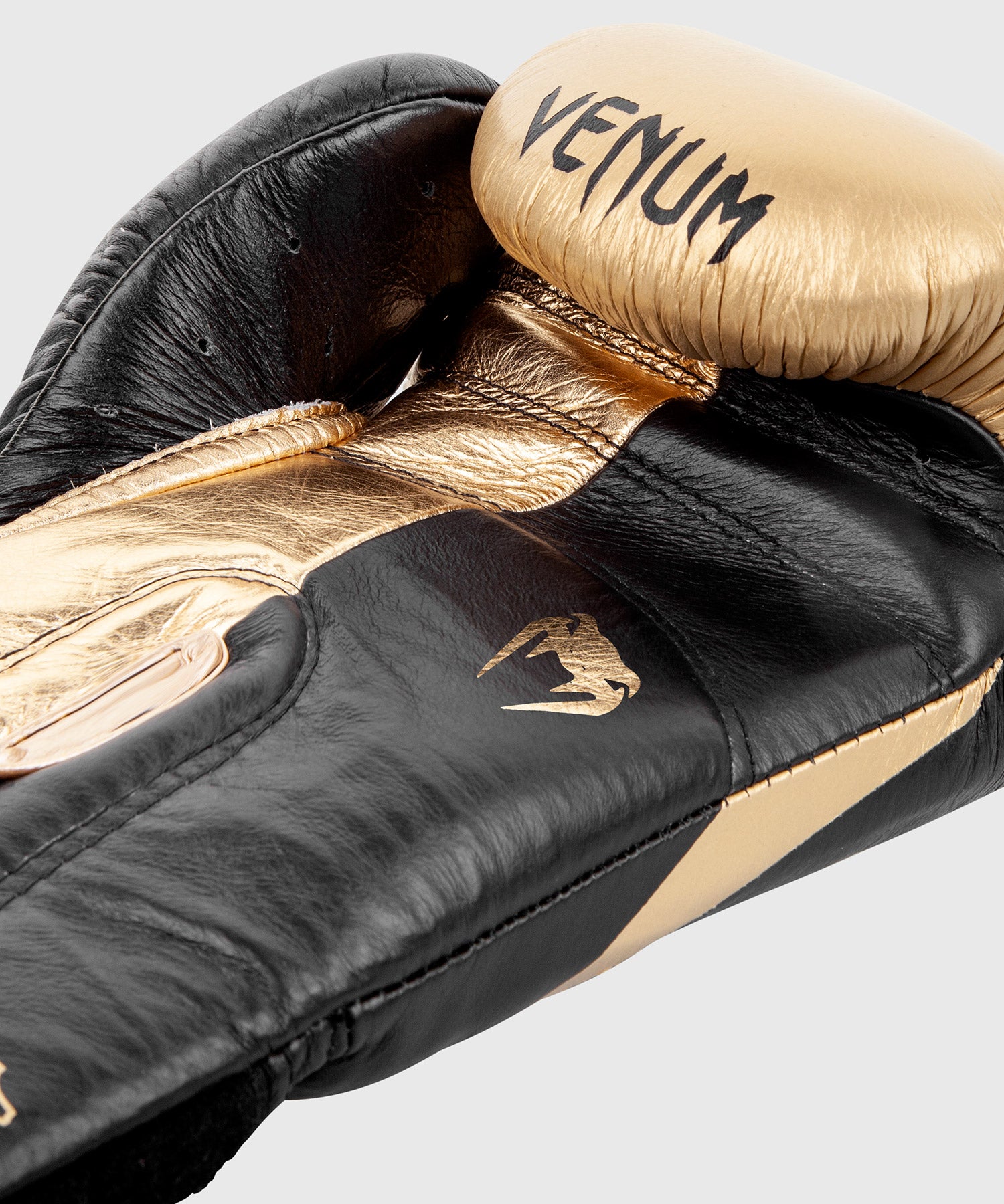 Venum Hammer Pro Boxing Gloves Velcro Black/Gold Venum Asia