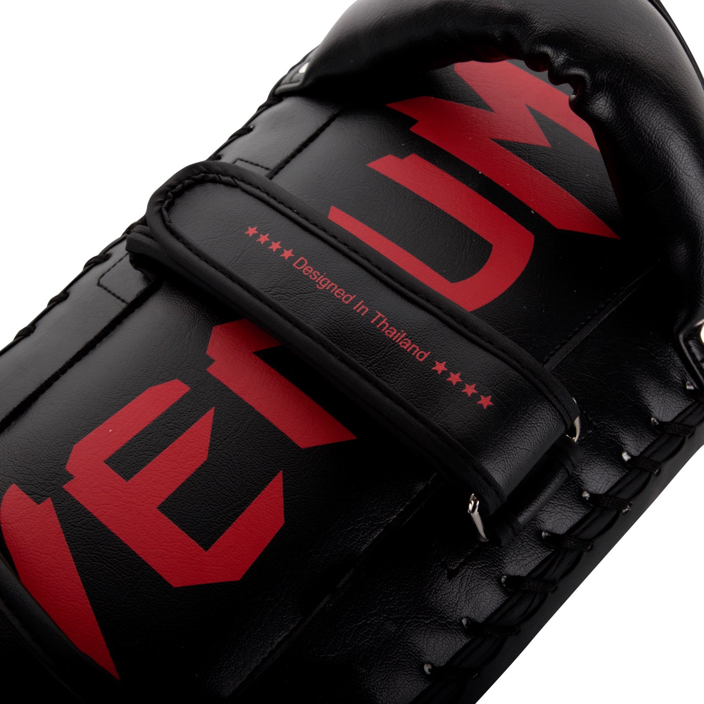 Venum Giant Kick Pads - Black/Red (Pair)