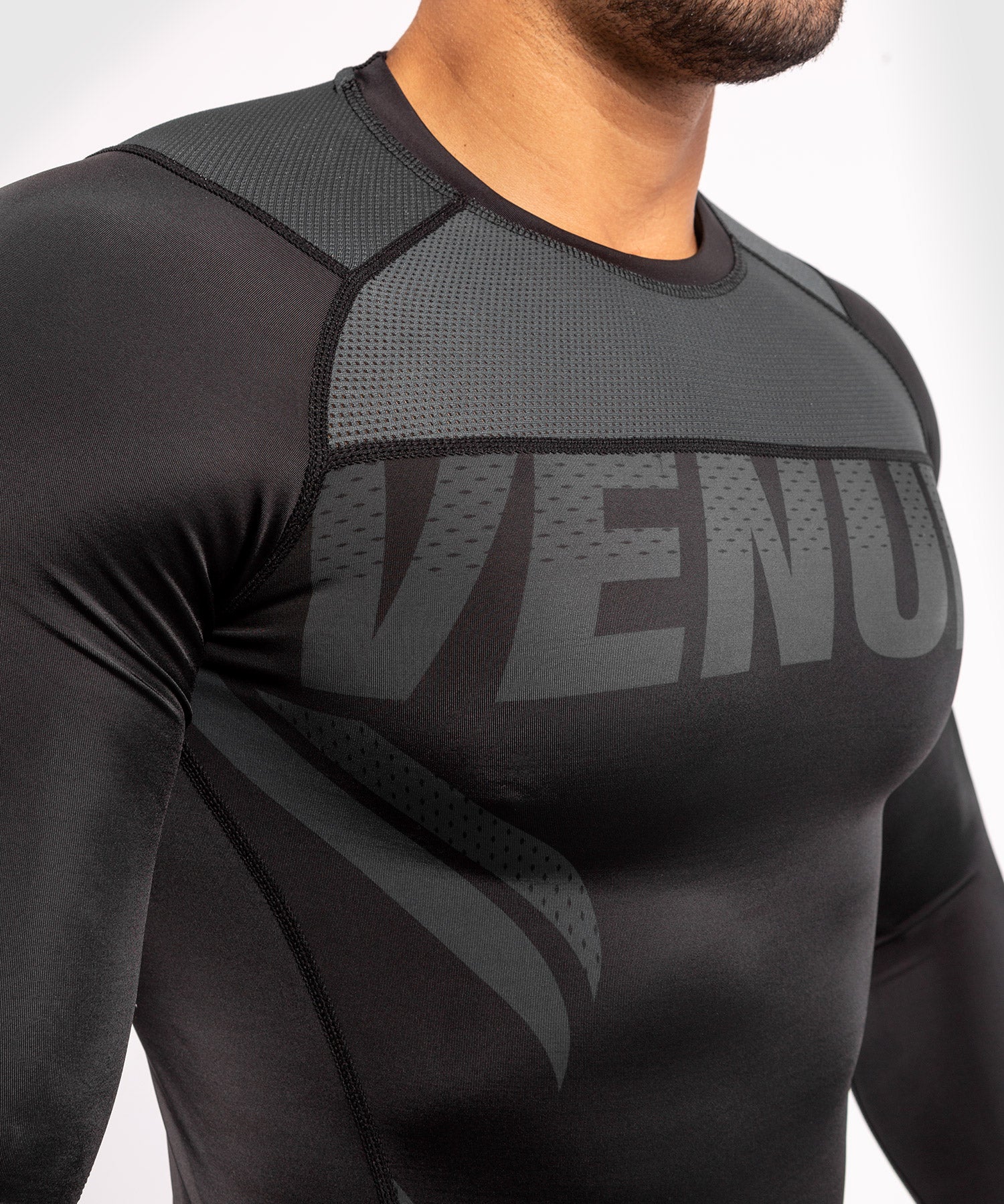 Venum T-shirt de compression Venum ONE FC Impactanches courtes