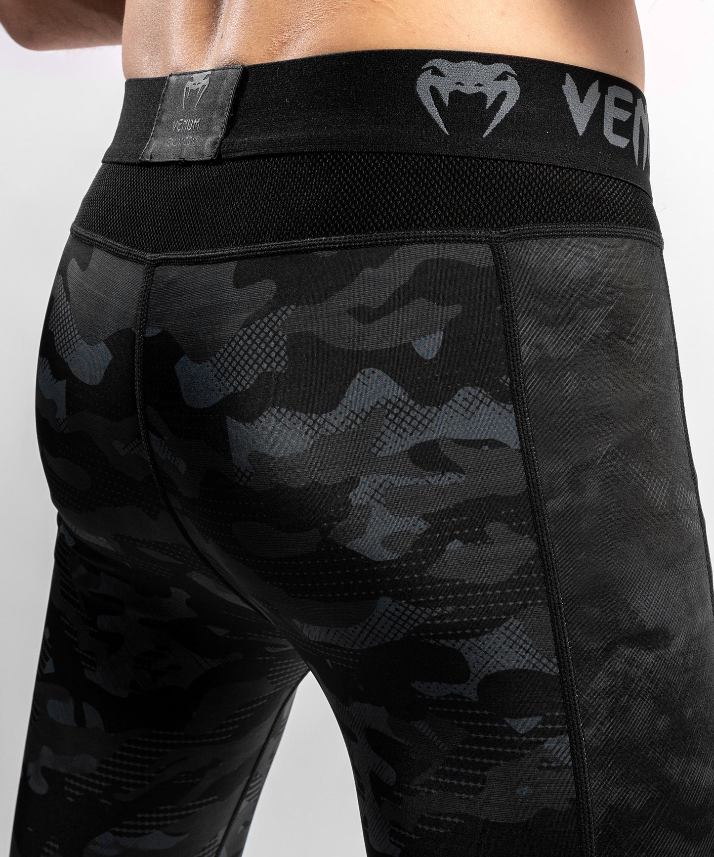 Venum "Defender" Compression Tights - Dark camo