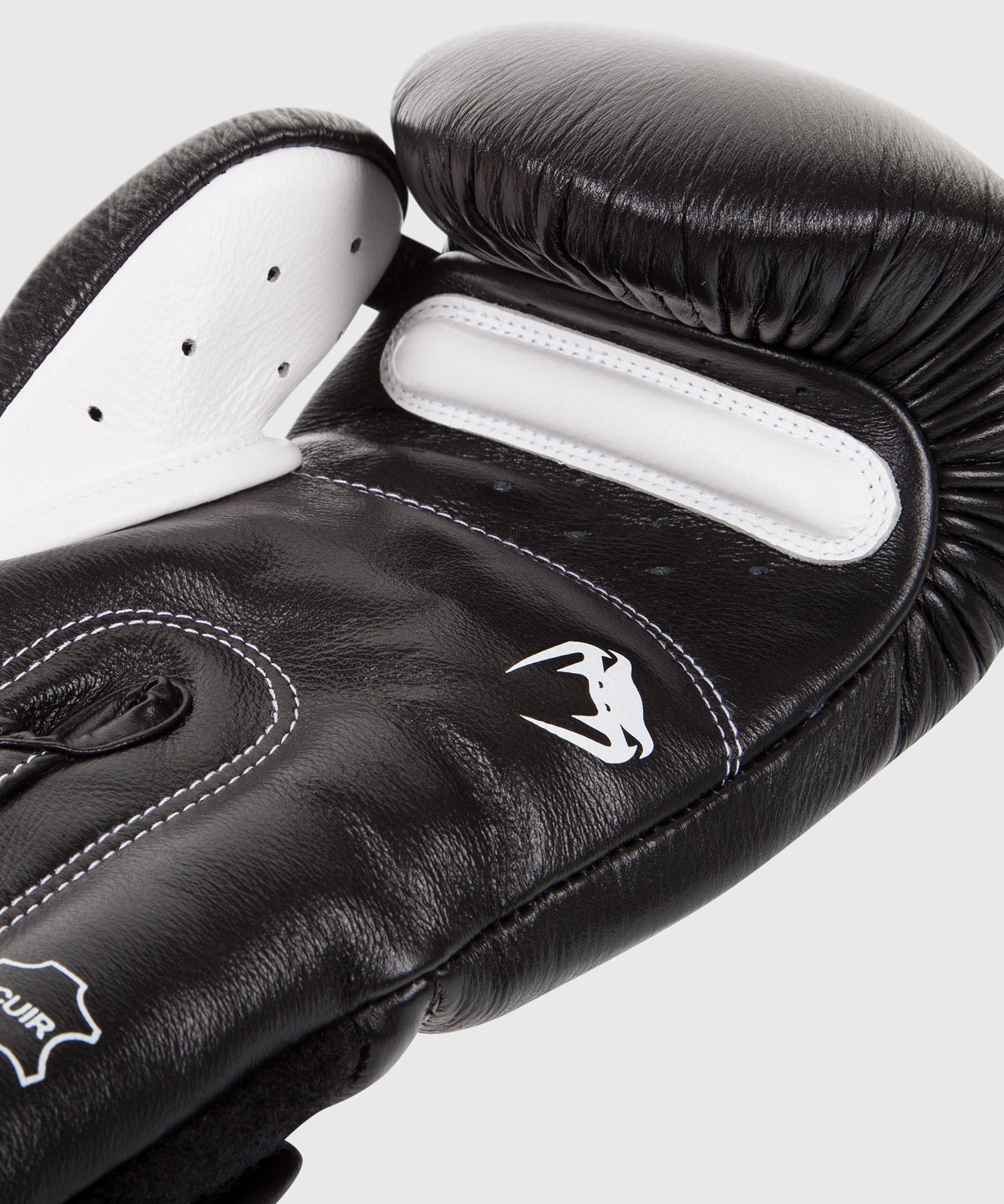 Venum Giant 3.0 Boxing Gloves - Nappa Leather - Black - Venum Asia