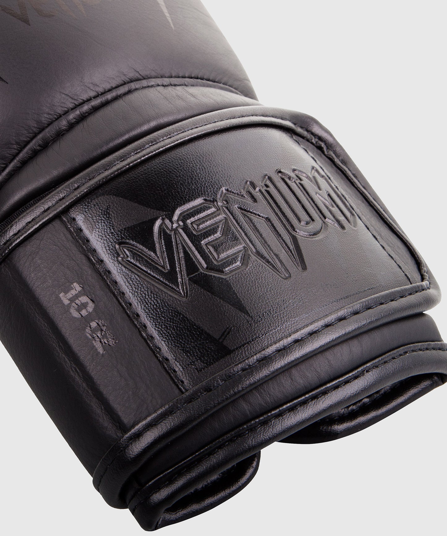 Venum Giant 3.0 Boxing Gloves - Nappa Leather - Black/Black