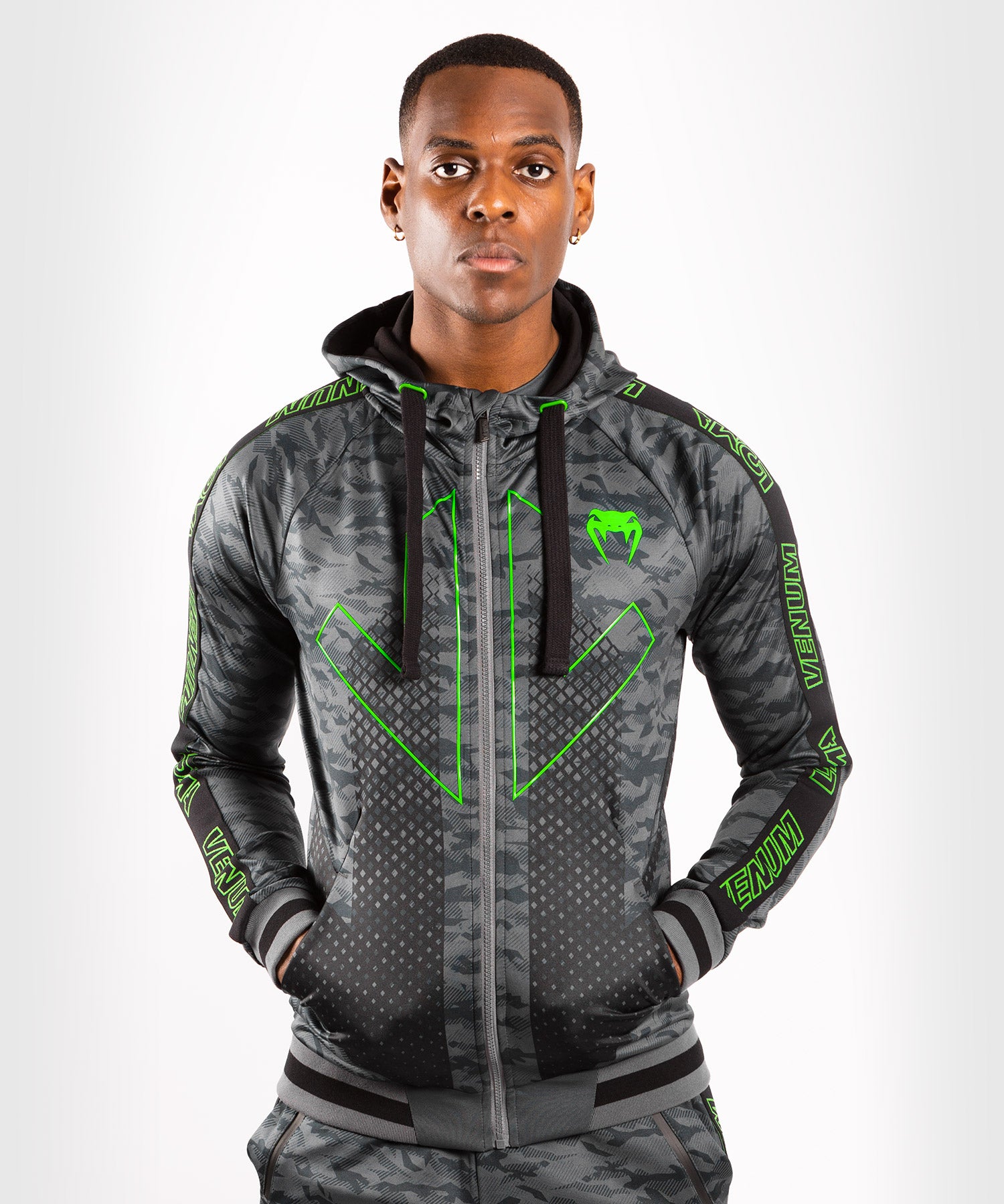 異*所様 【新品未使用LOMA】VENUM Lサイズ 長袖ウェア グレー/イエロ Venum Arrow Loma Signature Collection Hoodie - Dark Camo - Venum Asia