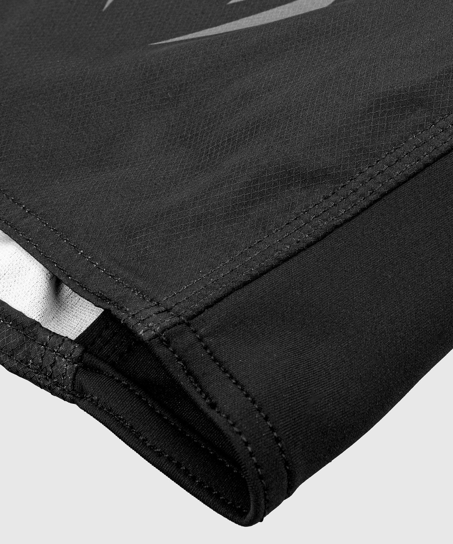 Venum Light 3.0 Fightshorts - Black/Dark camo
