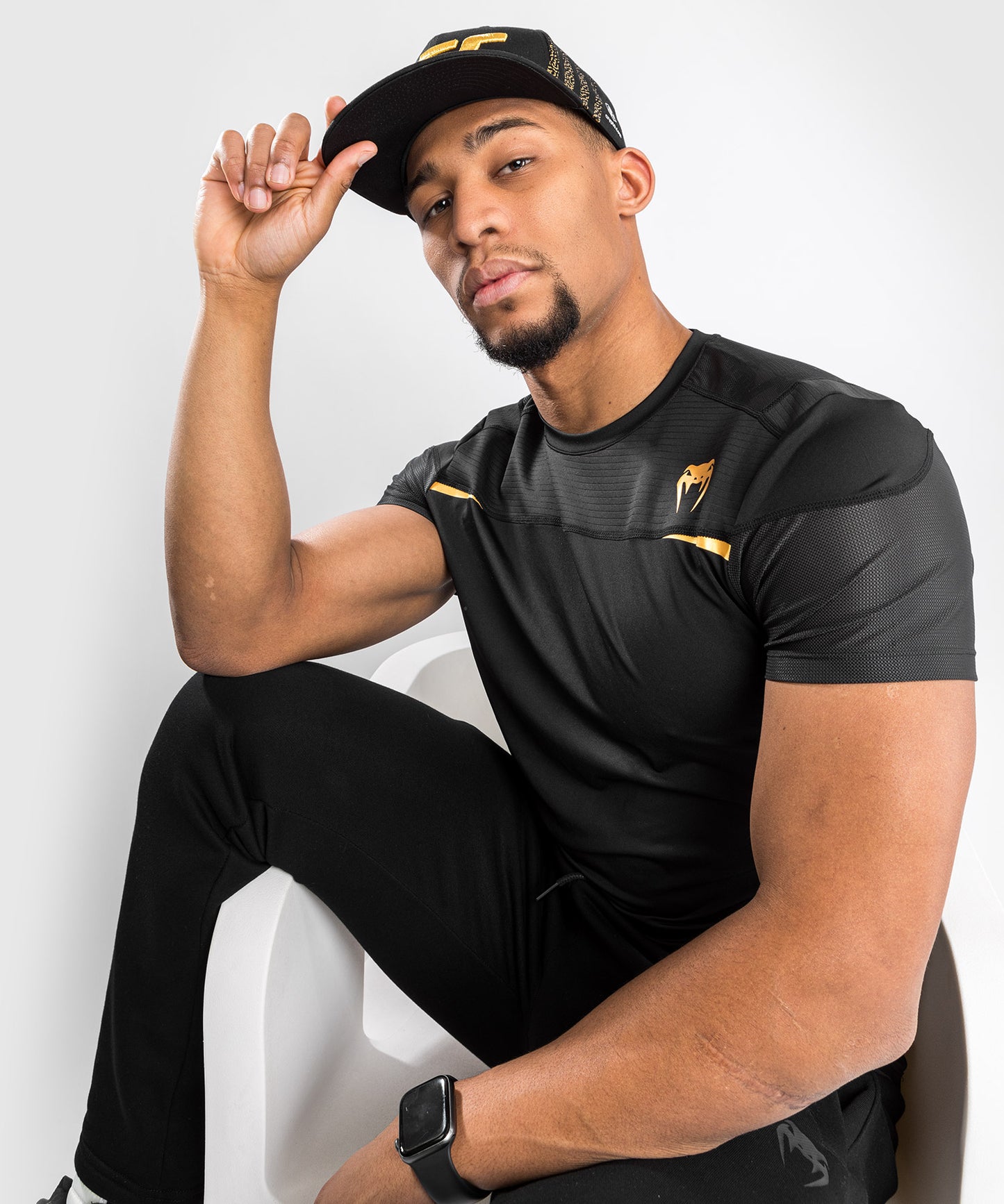 Venum Tempest 2.0 Dry tech T-shirt – Black/Gold