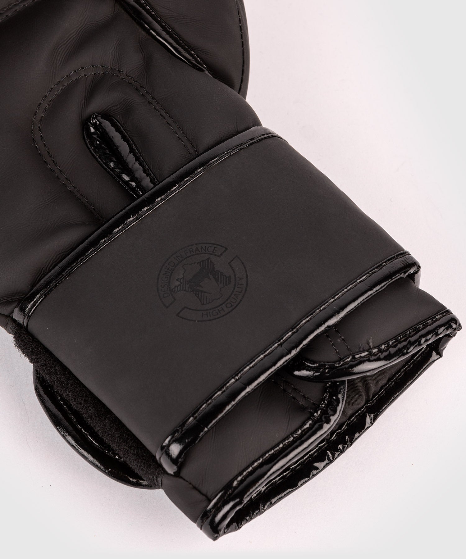 Venum Boxing Gloves Contender 2.0 - Black/Black - Venum Asia
