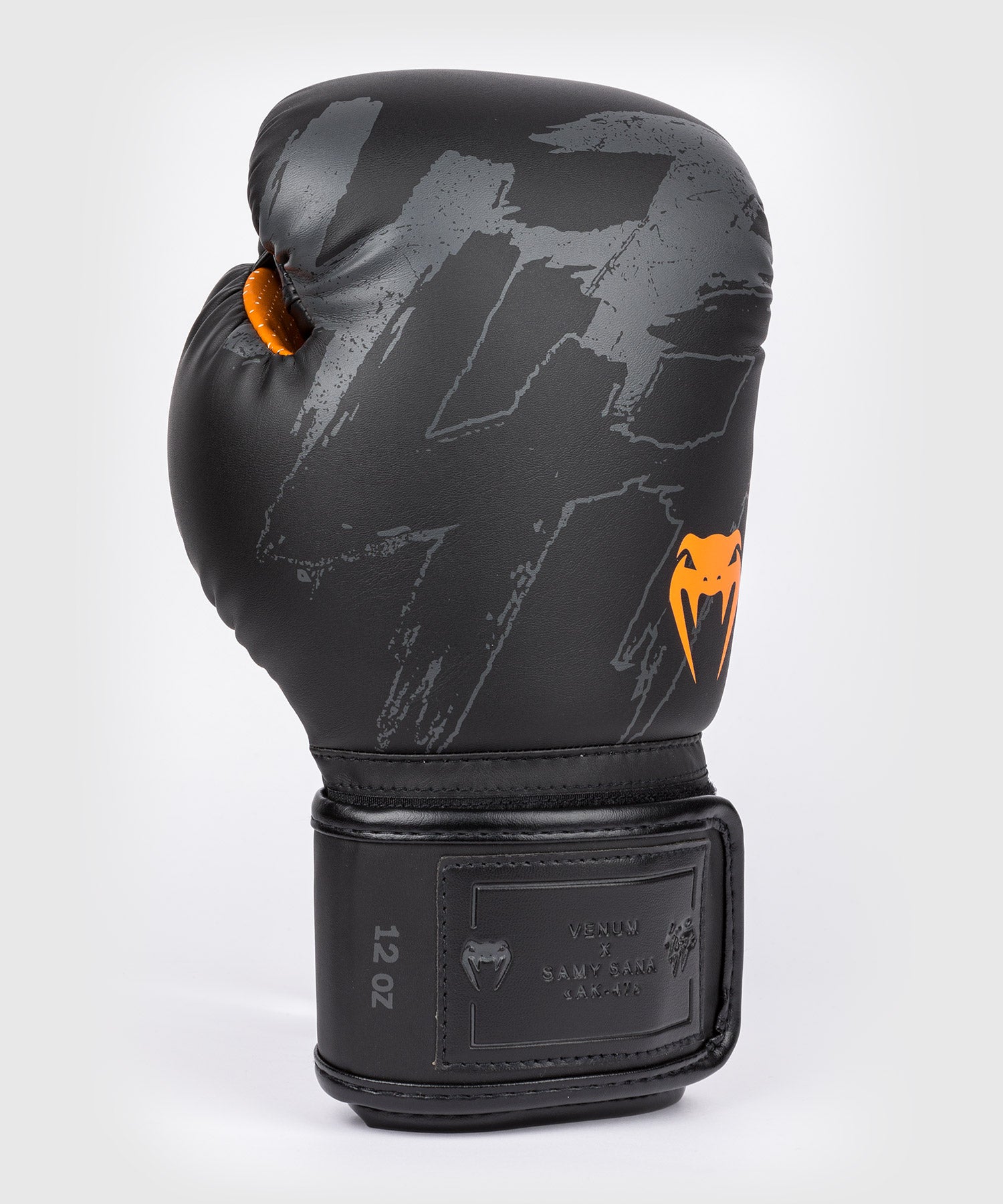 Venum black gloves top