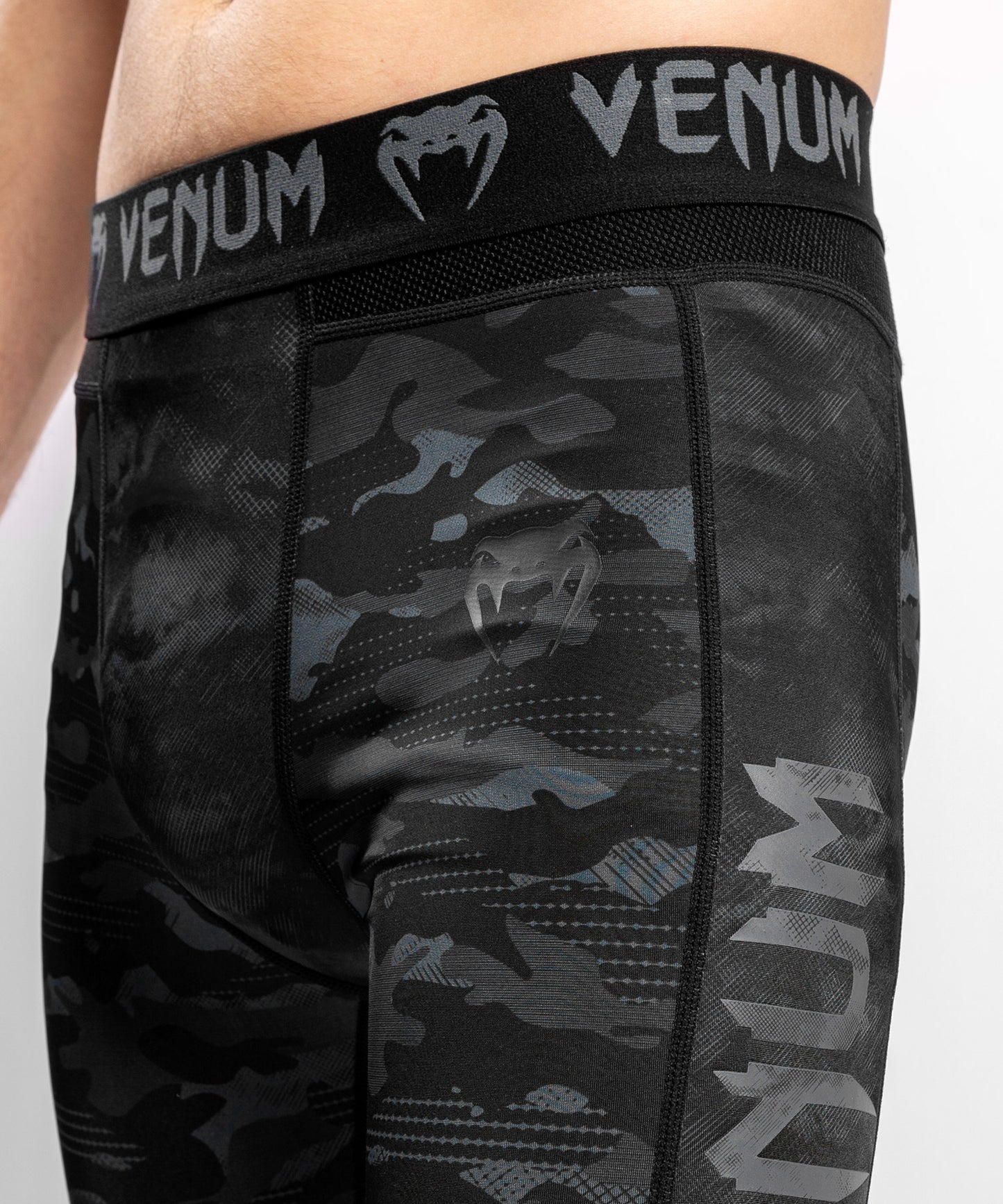 Venum "Defender" Compression Tights - Dark camo