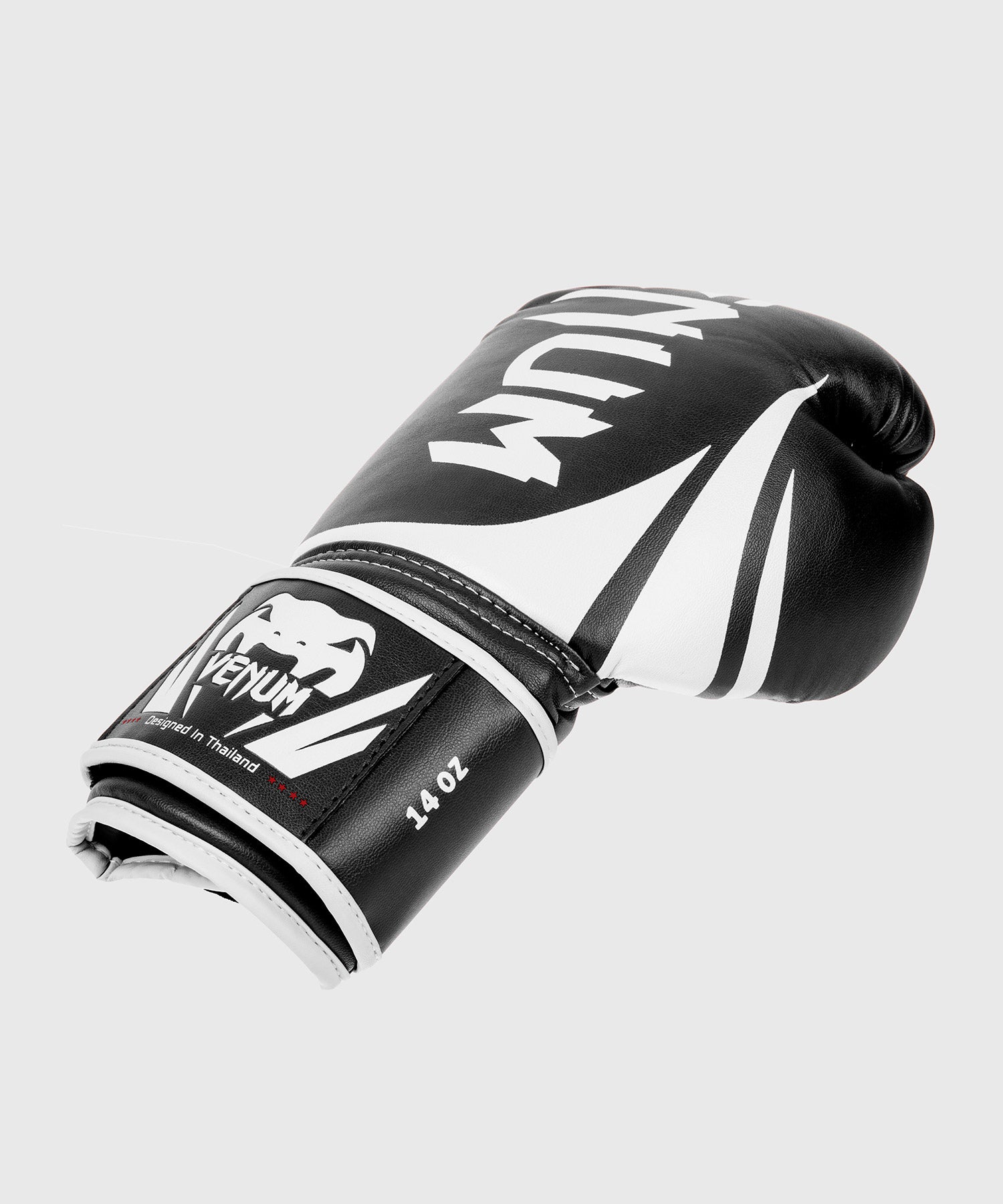 Venum challenger 2.0 top boxing gloves black