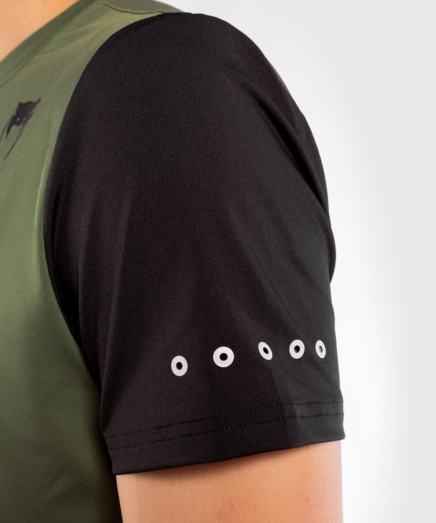 Venum Classic Evo Dry Tech T-shirt - Khaki/Silver