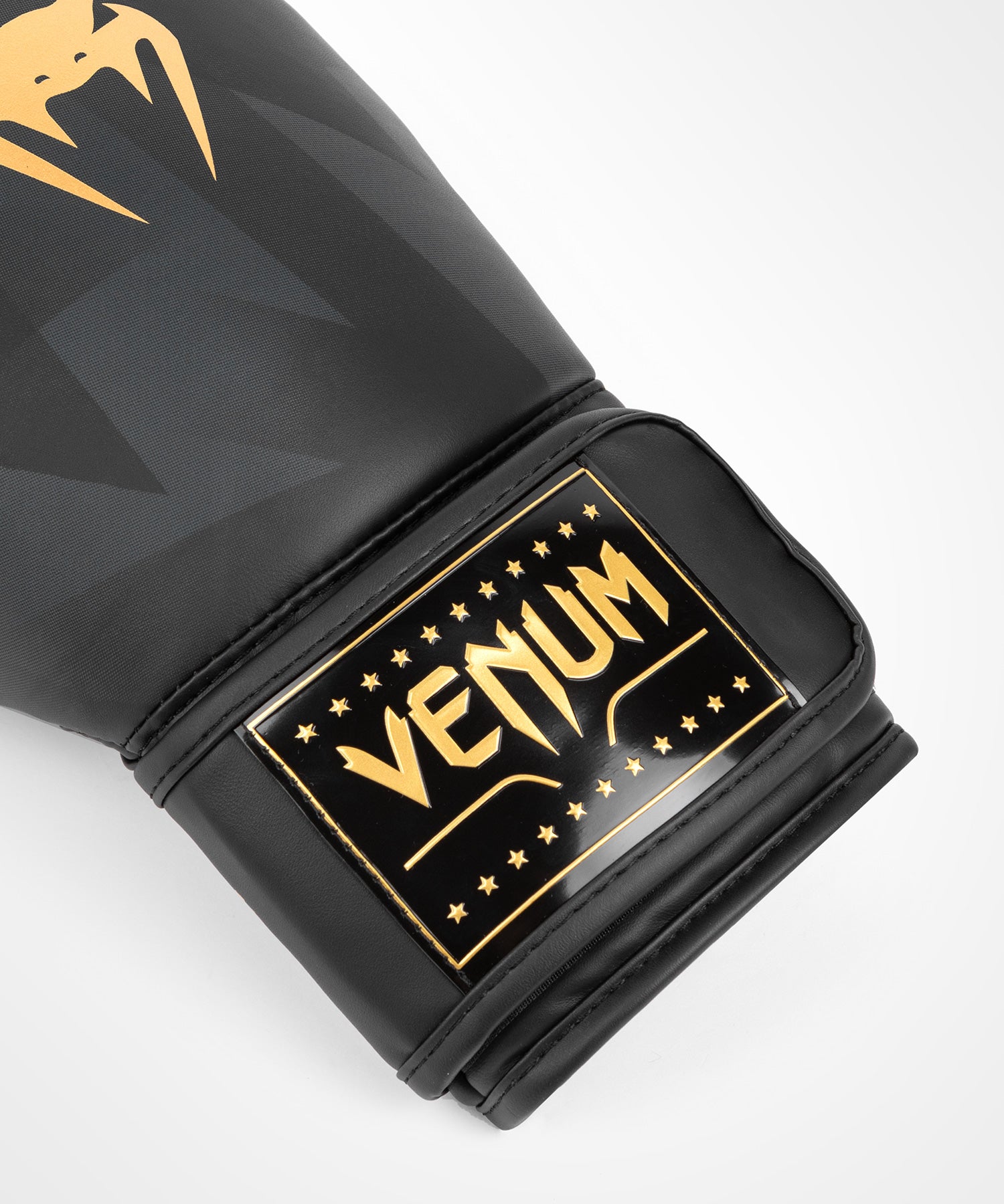 Venum Razor Boxing Gloves Black Gold Venum Asia