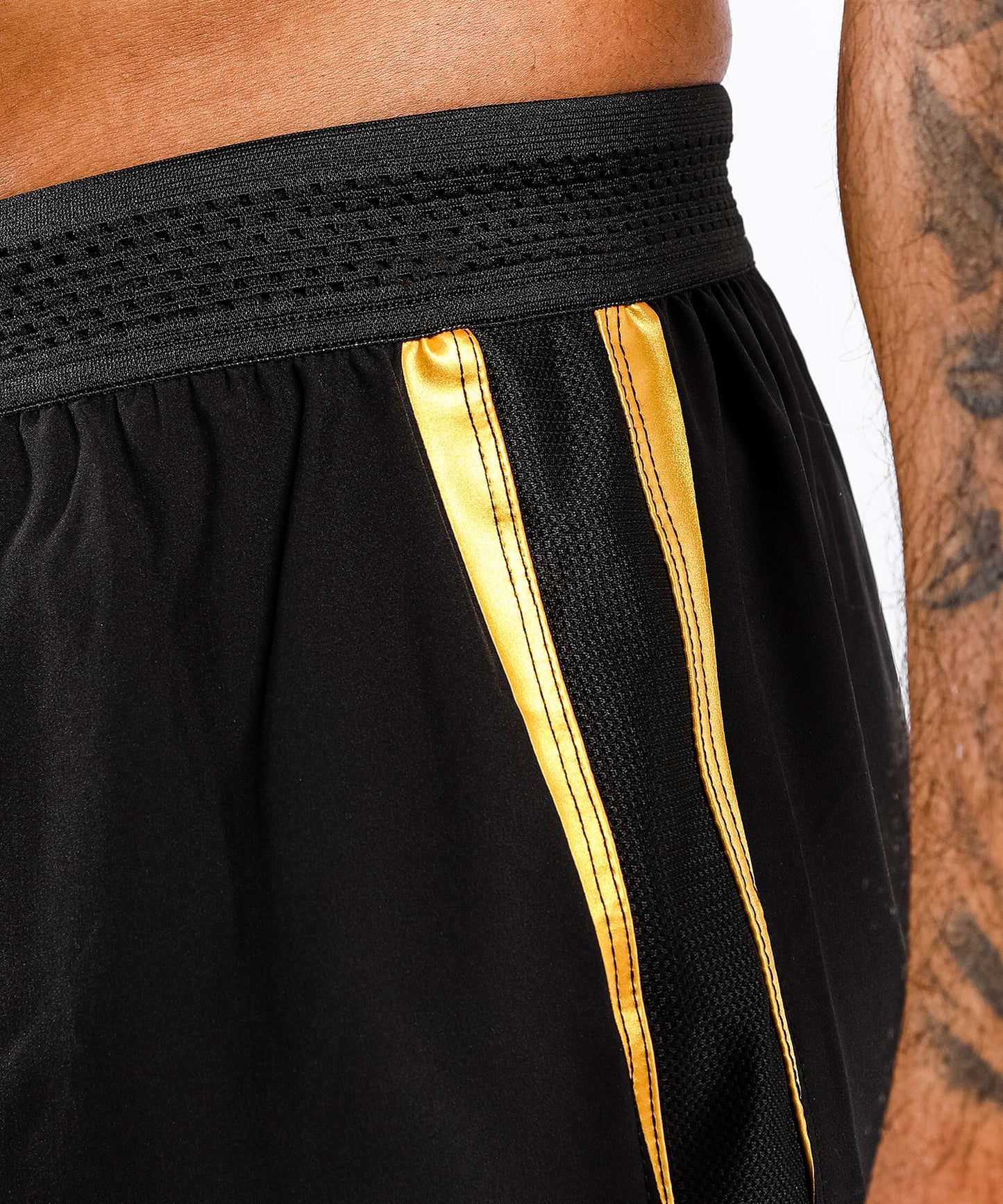Venum Tempest 2.0 Training Shorts – Black/Gold