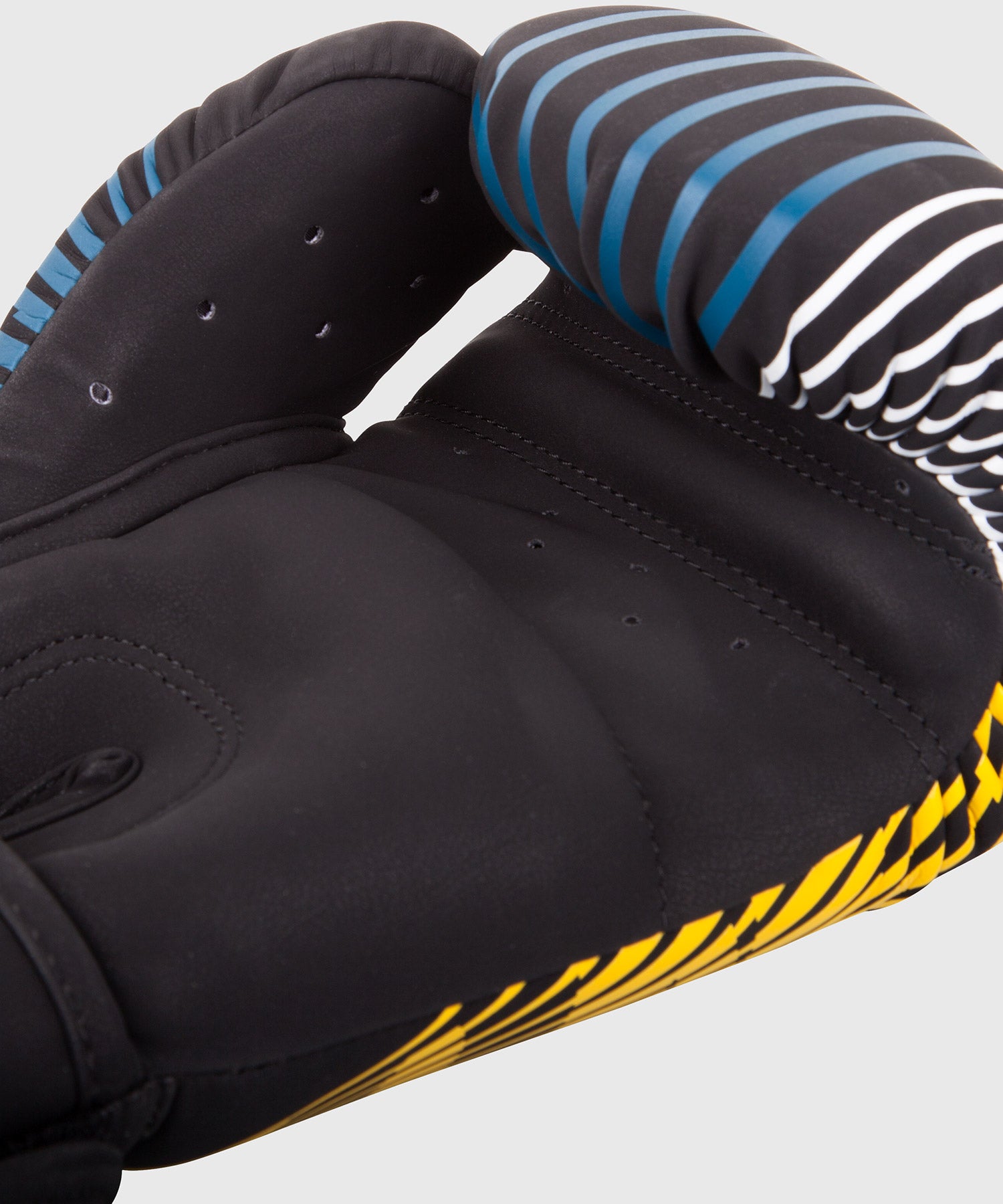 Venum plasma cheap boxing gloves