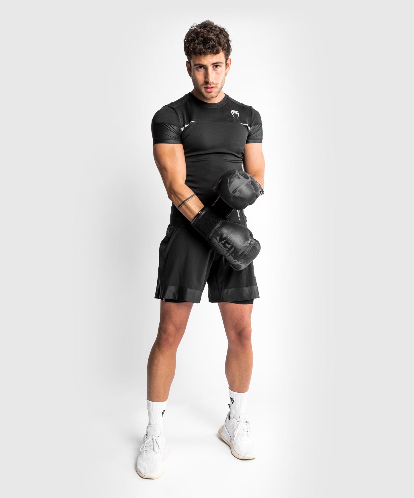 Venum tempest 2.0 Rashguard Short Sleeves – Black/Grey